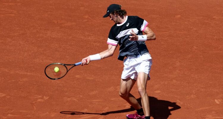 “Lo dejé todo en la cancha”: Jarry reconoce que ya lo miran distinto tras brillante Roland Garros