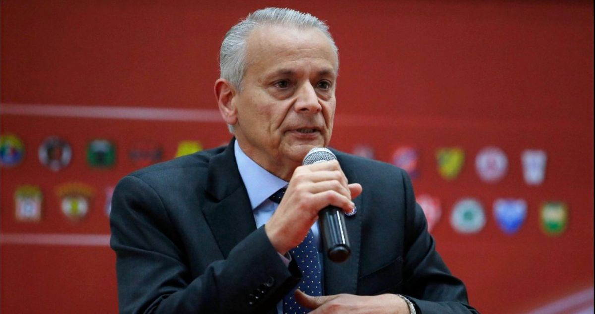 Javier Castrilli se lanza con todo contra el arbitraje nacional y habla de mafia