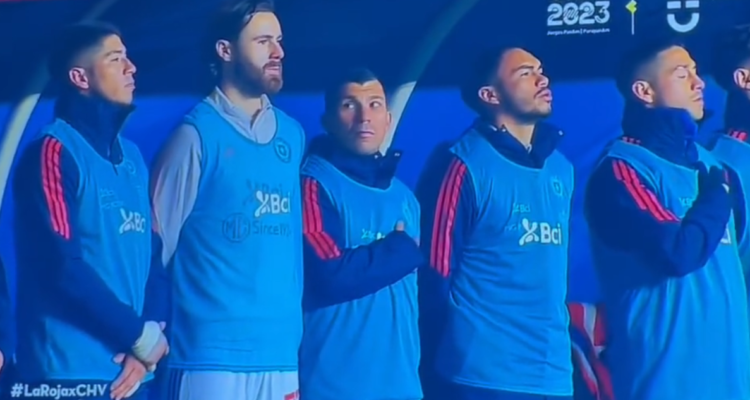 El icónico momento entre Gary Medel y Ben Brereton.