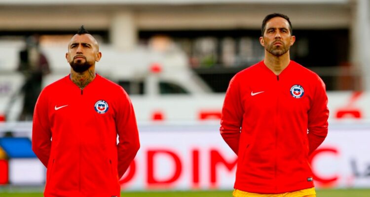 Vidal sacó la voz ante polémica ausencia de Bravo en la Selección