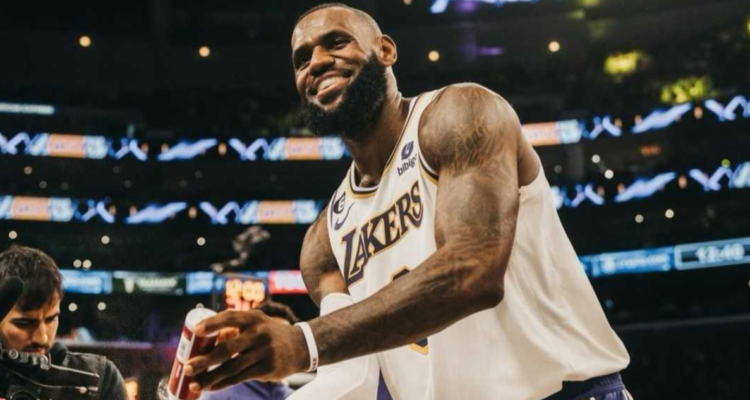 La condición de Lakers para dejar partir a LeBron James a Dallas.