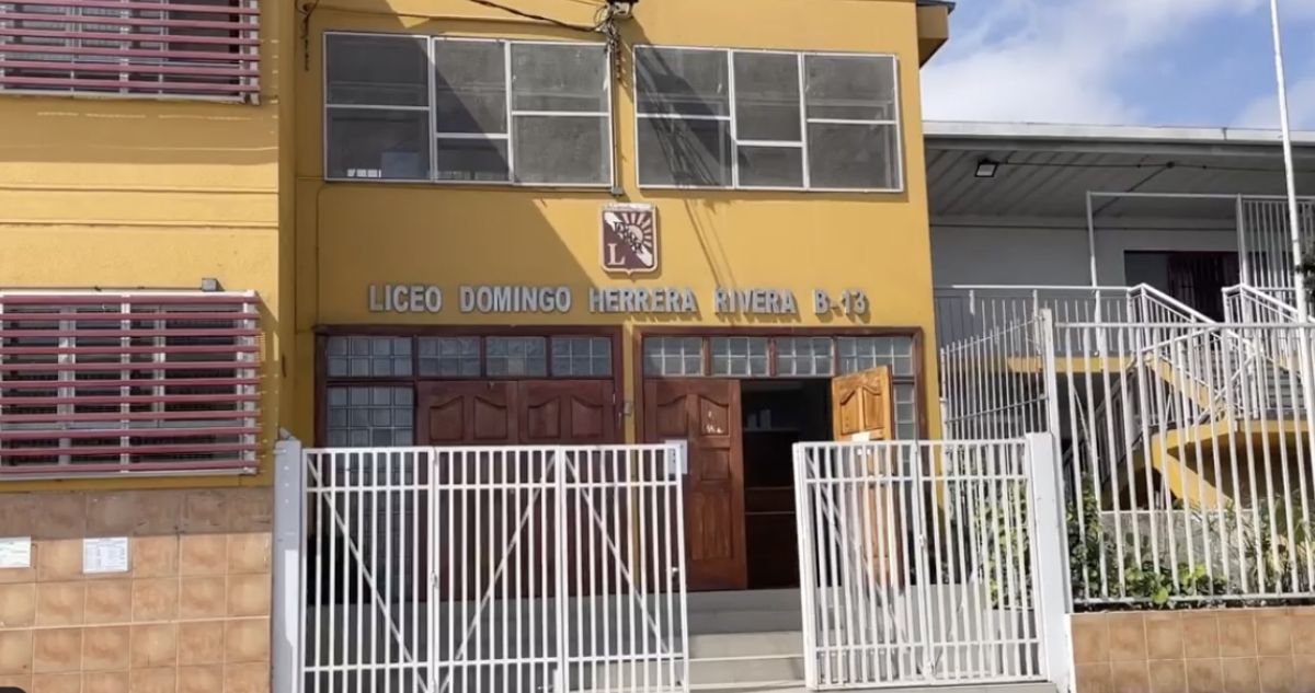 Agresión de apoderada a inspectora obliga a suspender las clases en liceo de Antofagasta