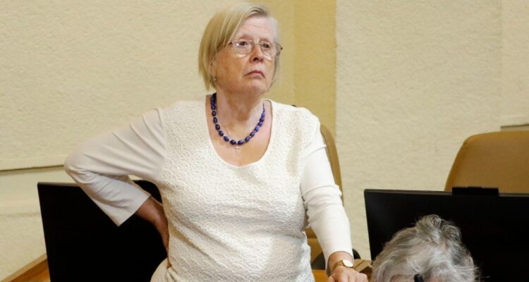 Bulnes pide a alcalde UDI de Talcahuano a que “se haga responsable” por lo ocurrido en escuela local