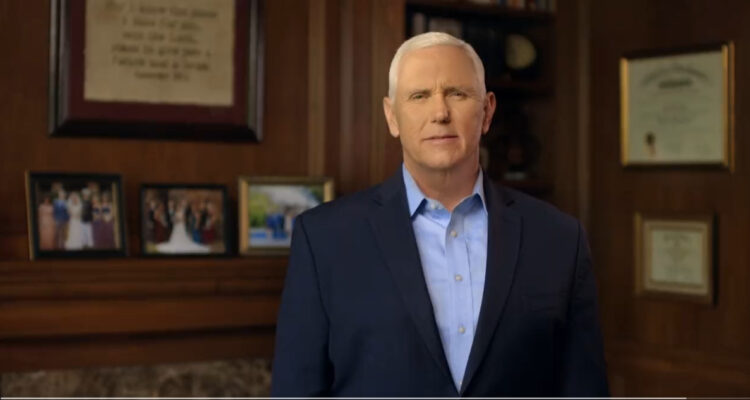 Mike Pence lanza campaña y culpa a Trump por asalto al Capitolio