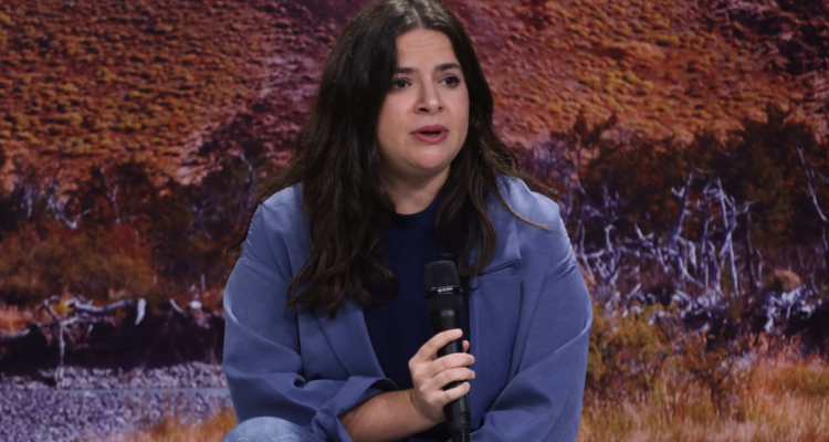 Orellana responde a Republicanos: “El desconocimiento del clítoris es un problema de salud pública”