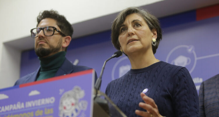 Minsal pide evitar aglomeraciones y usar mascarillas tras muerte de guagua por virus sincicial