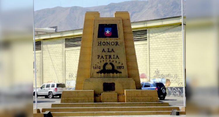 Consejo Municipal de Antofagasta aprueba restaurar emblemático monumento alterado durante la dictadura