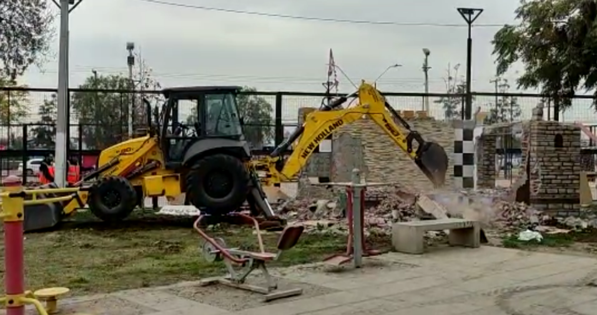 demolición mausoleo narco