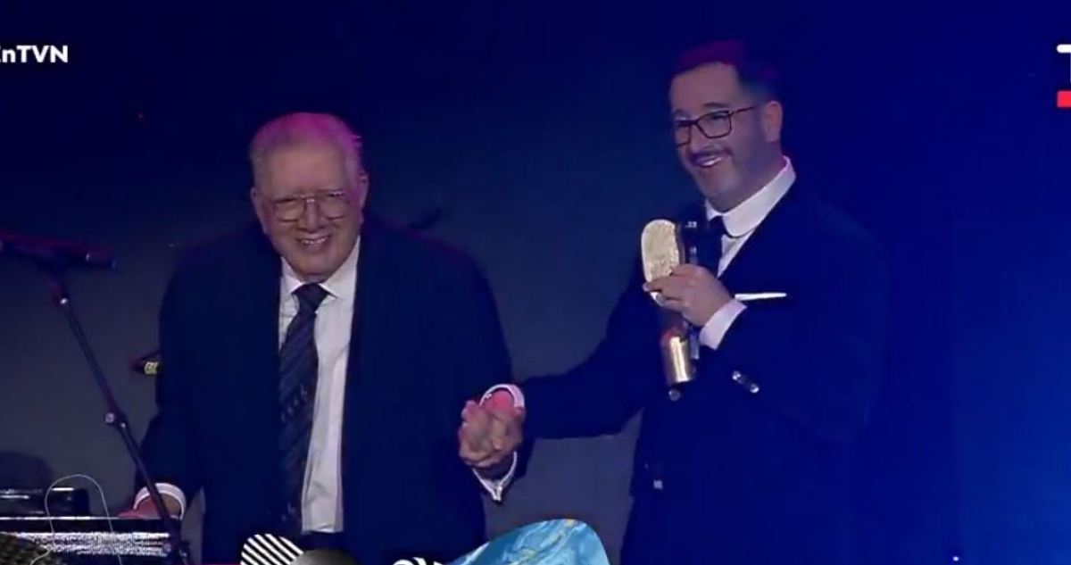 Valentín Trujillo recibe con una sonrisa la ovación del público.