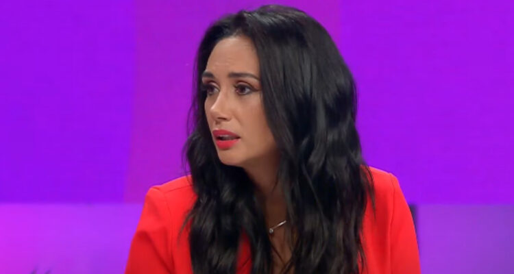 Pamela Díaz hablando en Hoy se Habla sobre el caso de joyas robadas.
