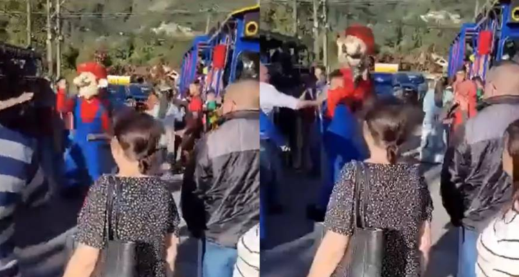 Pelea Marío, Spider Man y Black Panther