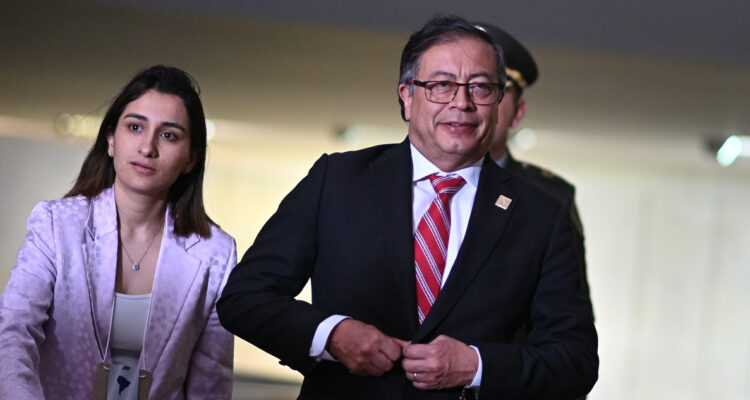 Presidente de Colombia, Gustavo Petro, desmiente haber recibido dinero de narcos ni chantajes