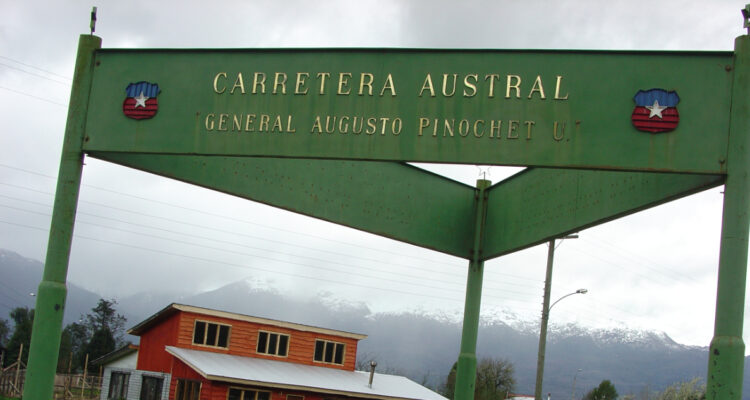La Moneda evalúa reemplazar monumento al dictador Augusto Pinochet en la Carretera Austral