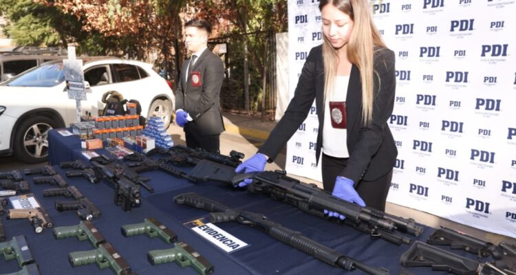 Con profesores venezolanos y clientes de la PDI y de Carabineros: así operaba polígono clandestino