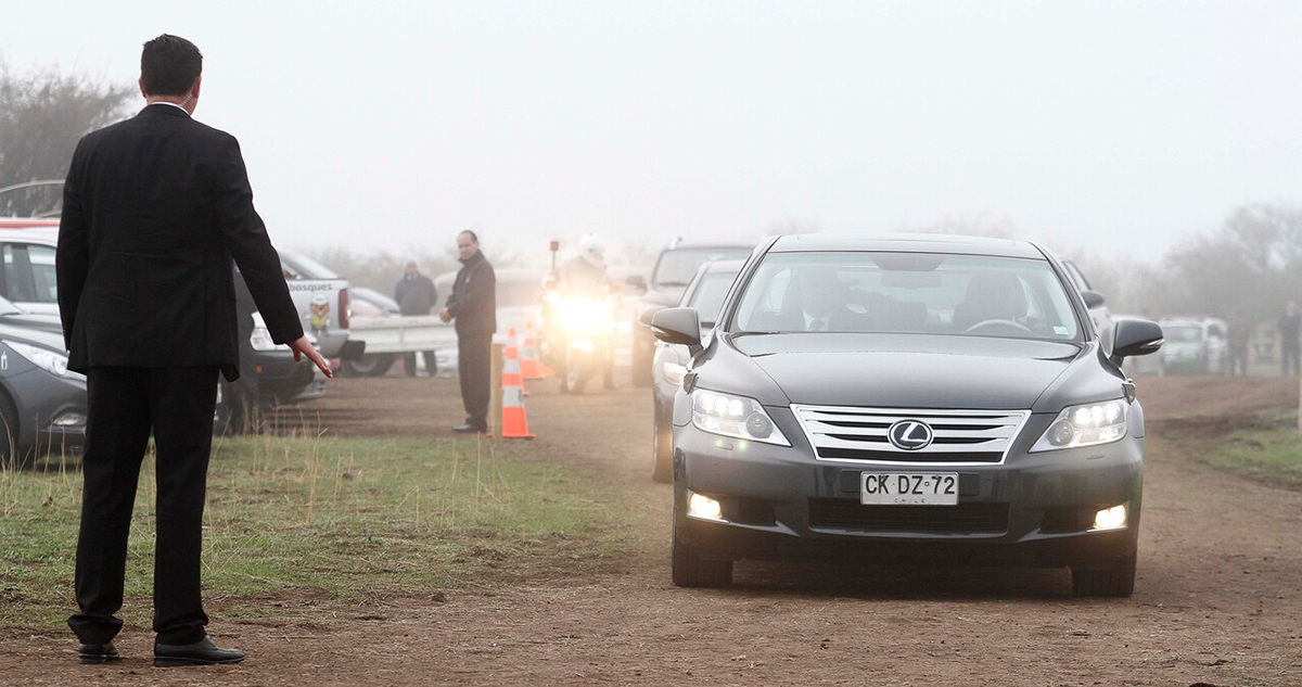 Por corrupción: Fiscal nacional cambia a escoltas de Carabineros que recibían horas extras irregulares