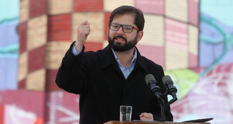 Gabriel Boric y mejoras a reforma previsional: “Estamos disponibles, no tenemos trancas ideológicas”