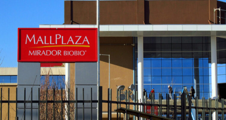 Principio de incendio afecta a local de comida china en Mall Mirador Bío Bío