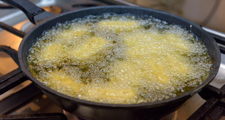 Aceite usado, fácilmente reciclable.