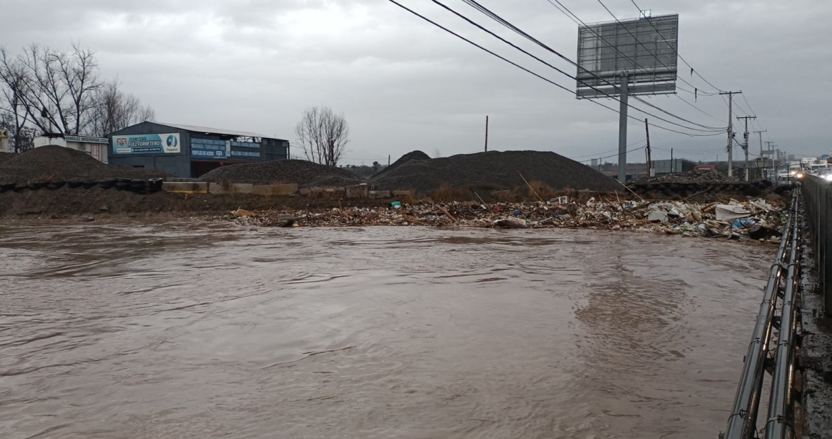Suspenden tránsito de la Ruta 68 hacia Valparaíso por situación del Mapocho: piden evitar viajes