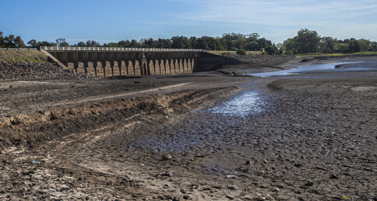 Represa en el embalse de Canelón Grande, Uruguay