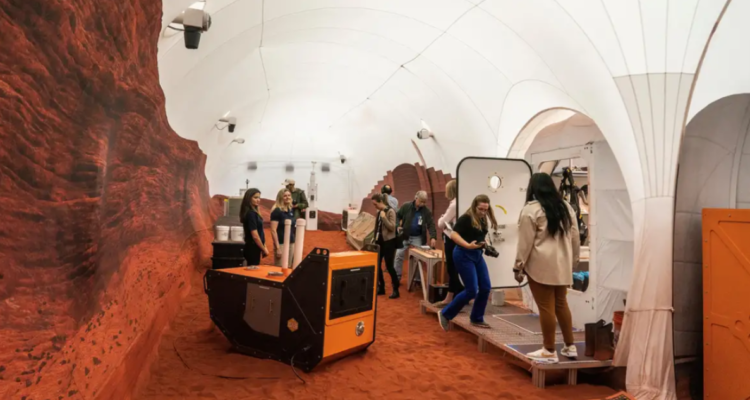 NASA inicia simulación de misión a Marte con 4 voluntarios