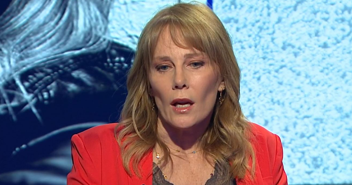 La comentarista deportiva Soledad Bacarreza hablando sobre la violencia que sufrió en su juventud.