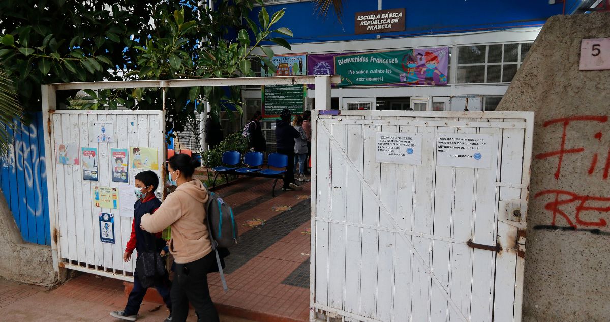 Alerta sanitaria: anuncian suspensión de clases en establecimientos educacionales de todo Quintero