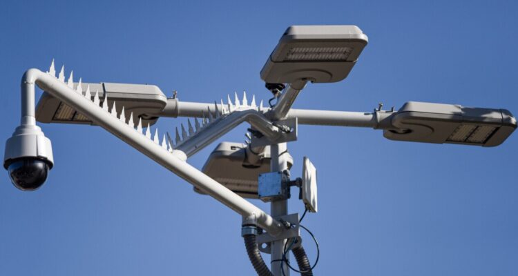 Boric anuncia sistema de televigilancia con inteligencia artificial para monitorear la RM