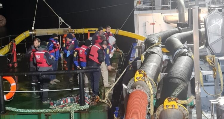 Traslado de trabajador que resultó con graves quemaduras tras explosición