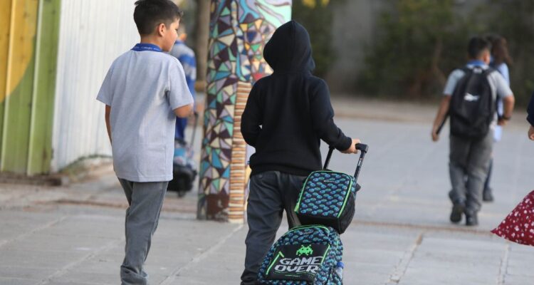 Terminaron las clases del primer semestre en los colegios, pero cuándo empiezan las vacaciones de invierno y hasta cuándo duran según el calendario escolar.