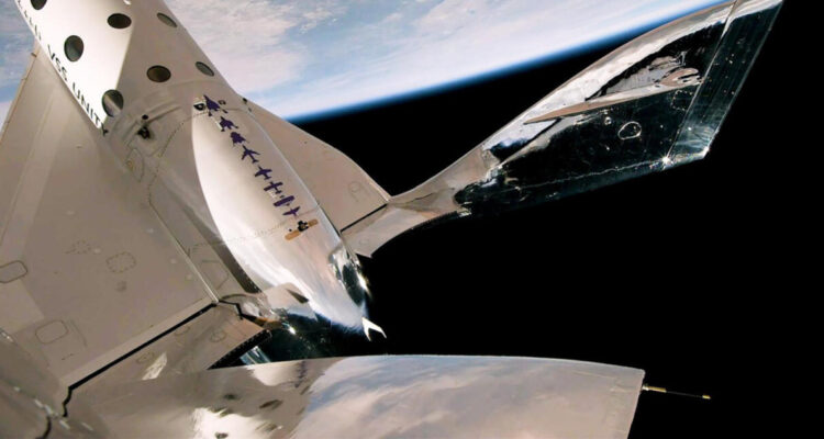 Un cohete Virgin Galactic en órbita.