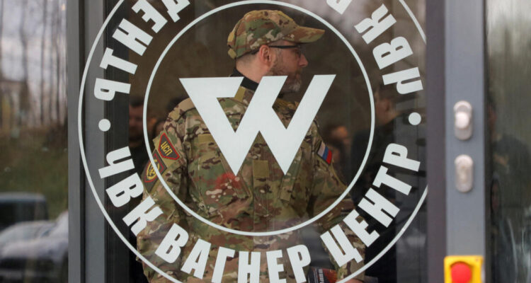 Mercenarios del grupo Wagner, que busca gamers para sus filas.