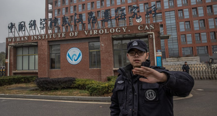 El Instituto de Virología de Wuhán, donde el covid-19 se habría originado como un “arma biológica”.