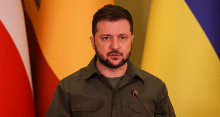 Zelenski asegura que Rusia estaría preparando un “acto terrorista” en central nuclear de Zaporiyia