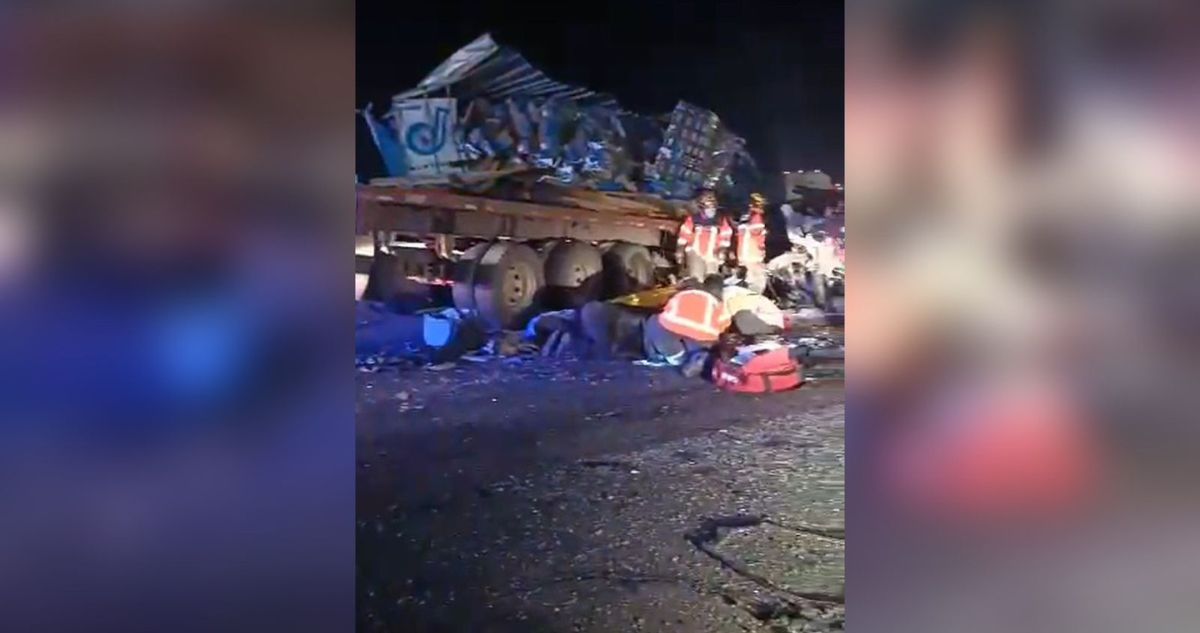 Dos fallecidos y tres heridos de gravedad deja fatal accidente en la Ruta 5 Sur a la altura de Romeral