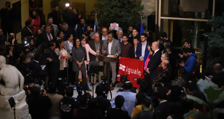 Un debate público que “viva en la verdad”