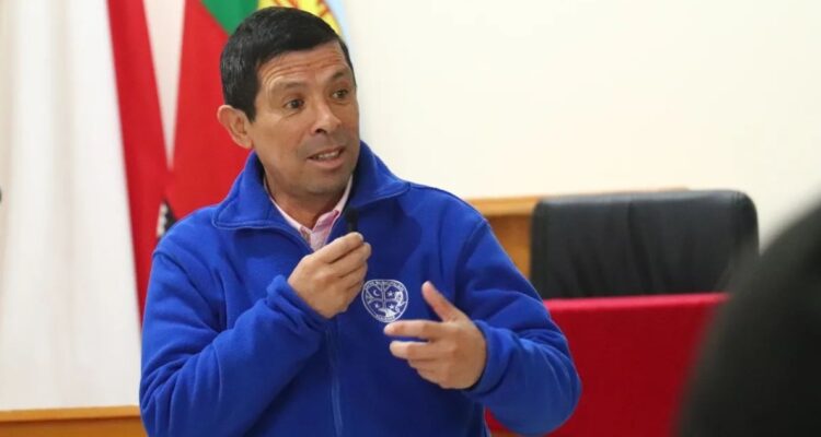 Alcalde de Saavedra por viaje a Israel