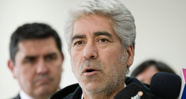 Alejandro Barra por pena de 17 años de cárcel a Pradenas