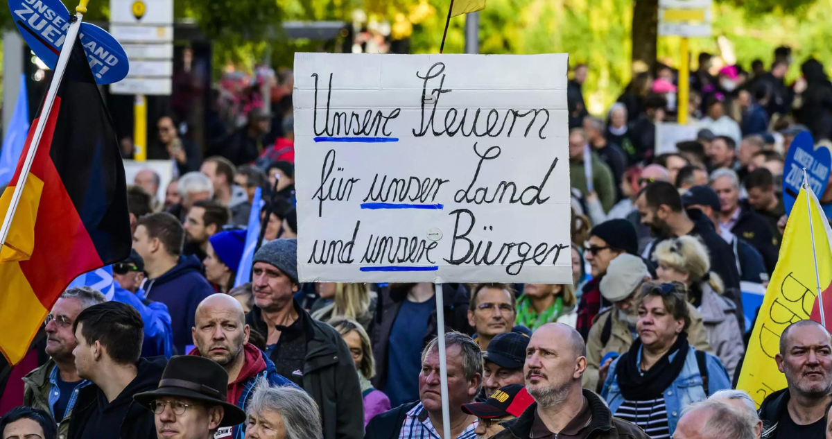 Imagen de archivo manifestantes de Alternativa para Alemania 