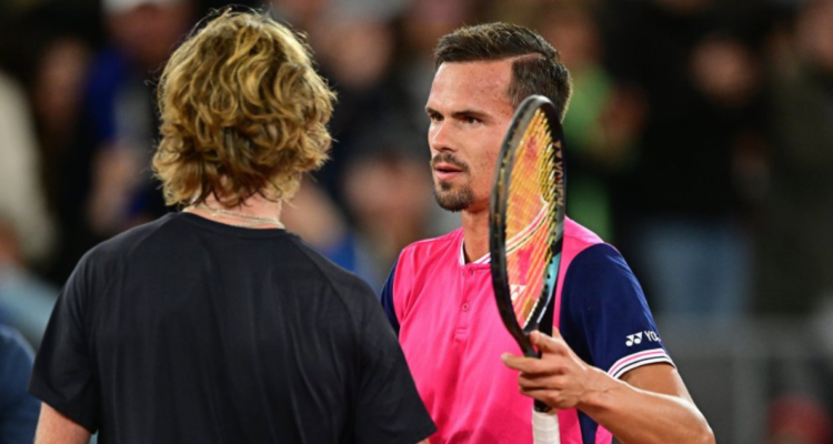 Altmaier sorprendió a Rublev y lo despachó del ATP de Hamburgo.