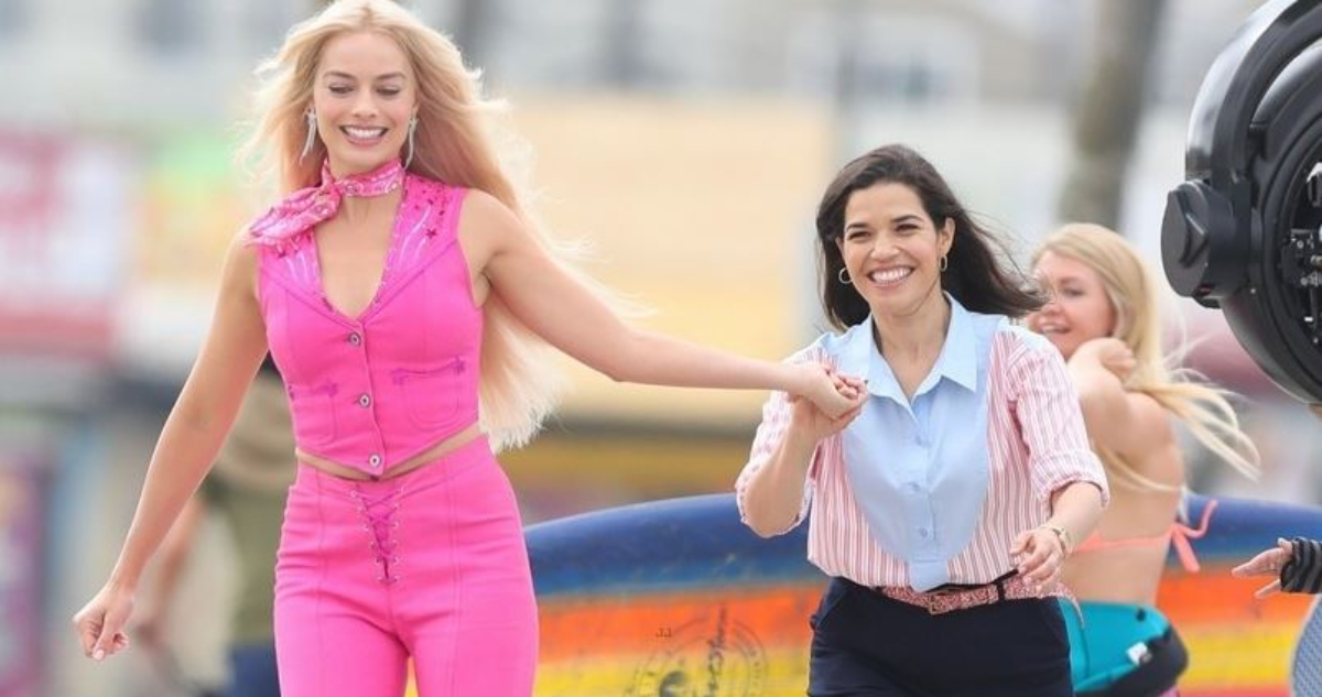 AMERICA FERRERA Y MARGOT ROBBIE