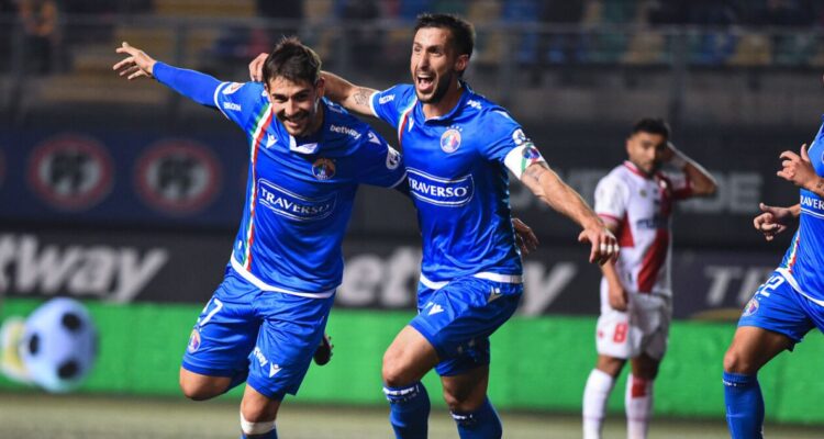 Audax Italiano superó sin problemas a Curicó Unido