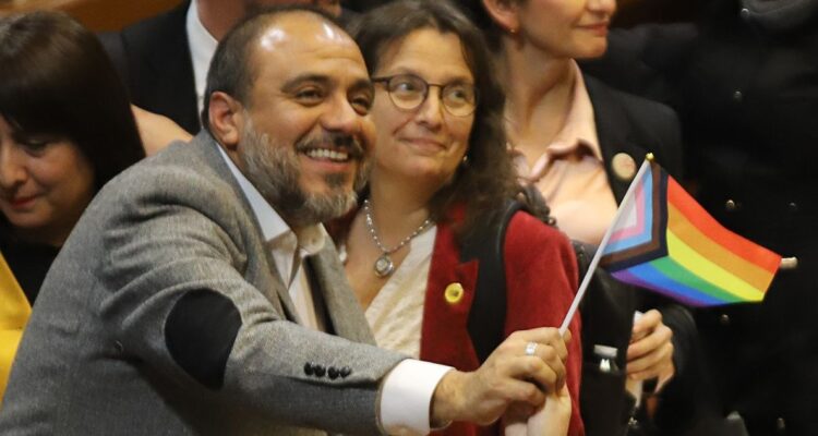 Diputados Evópoli, DC y hasta un UDI inclinan balanza para el rechazo de la AC contra ministro Ávila