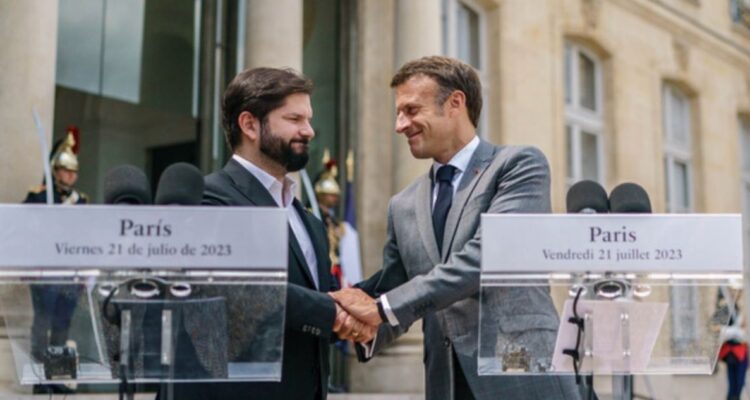 Radiograma Matinal: Presidente Boric se reúne con Emmanuel Macron en último día de gira