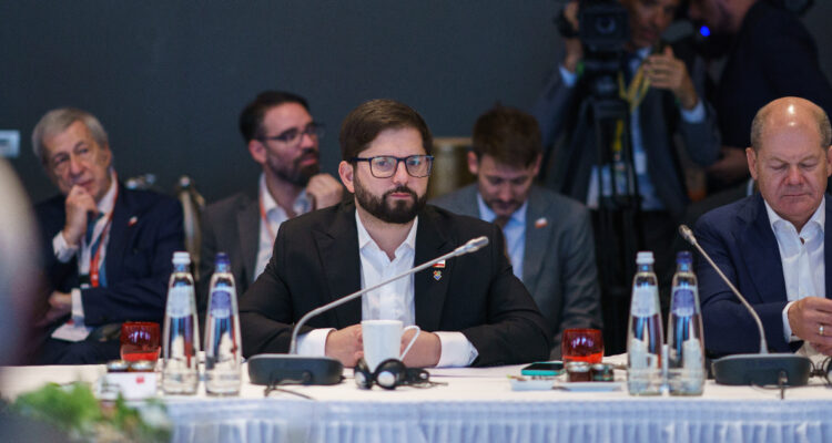 “No aportan”: Presidente Boric critica sanciones de EEUU a Cuba y Venezuela durante Cumbre Celac-UE