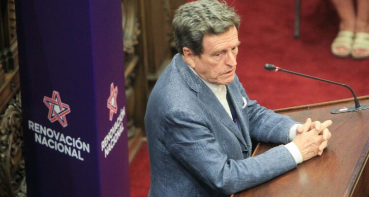 El regreso de Carlos Larraín: integrará lista de Francisco Orrego para competir en elecciones de RN