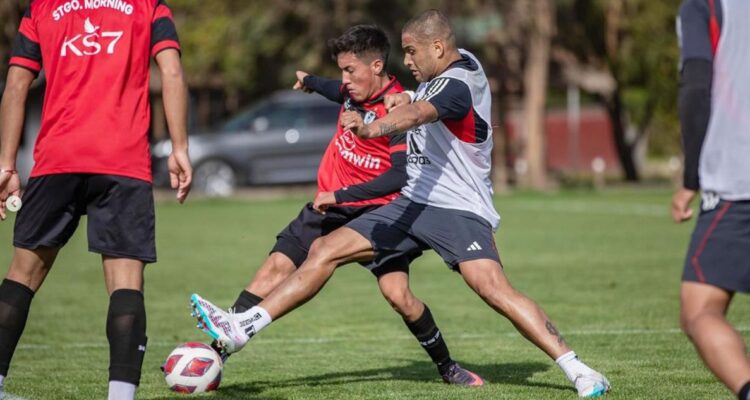 Con un gol de Darío Lezcano: Colo Colo pasa las penas coperas con triunfo sobre S. Morning en amistoso