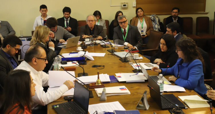 Comisión Revisora rechaza Acusación Constitucional contra Ávila: Pasará con informe negativo a Sala