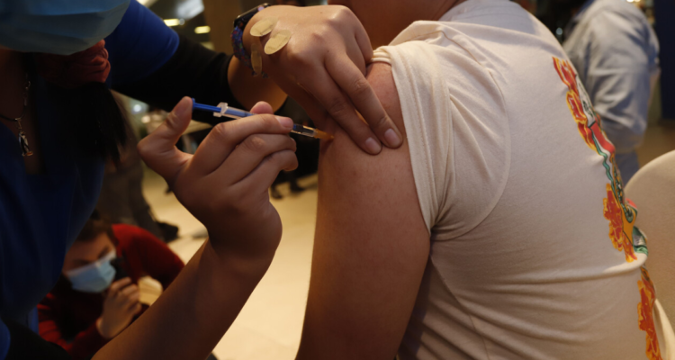 Plan de vacunación contra la influenza se encuentra cercano al 80% en Osorno