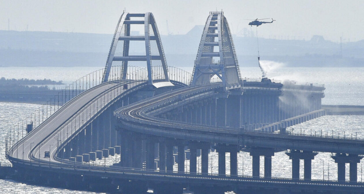 Fotografía de archivo del ataque al puente de Crimea.